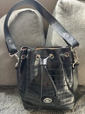 Vintage Dooney and Bourke black  croc bucket bag embossed